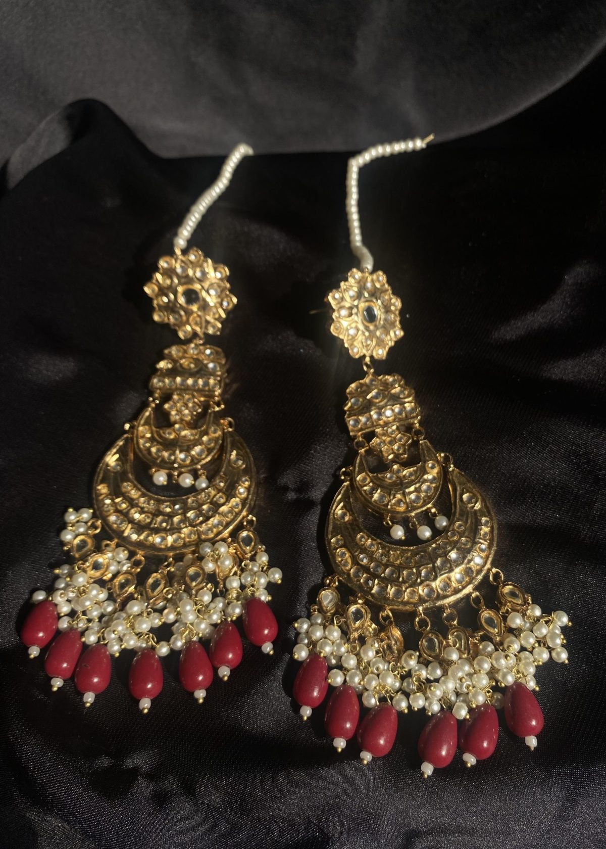 red kundan earrings
