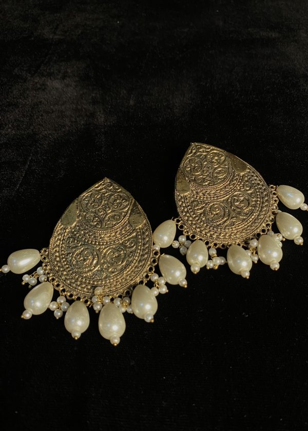 Teardrop Oxidized Gold Pearl Earrings