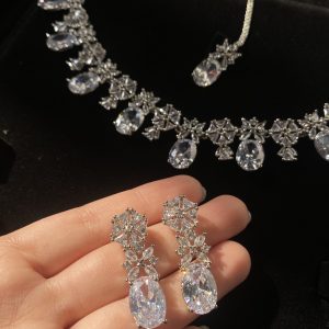 Aira Crystal Choker Set