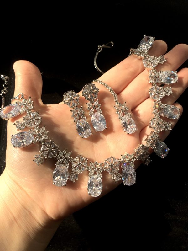 Aira Crystal Choker Set