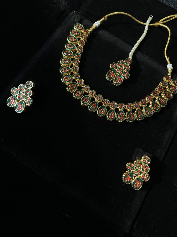 Meena kari kundan set