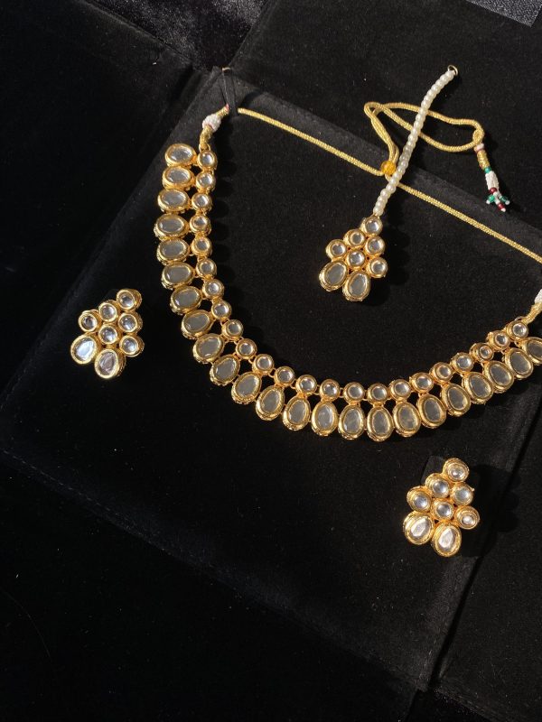 Meena kari kundan set