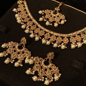 The Kundan Meher Set with pearl