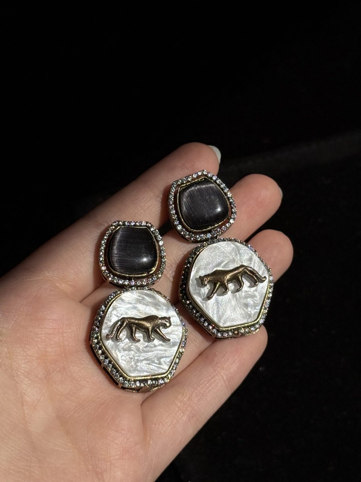 Gemstone & Tiger Motif Stud Earrings in black