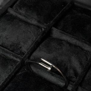 Nail Head Bangle Bracelet Cartier Juste un Clou