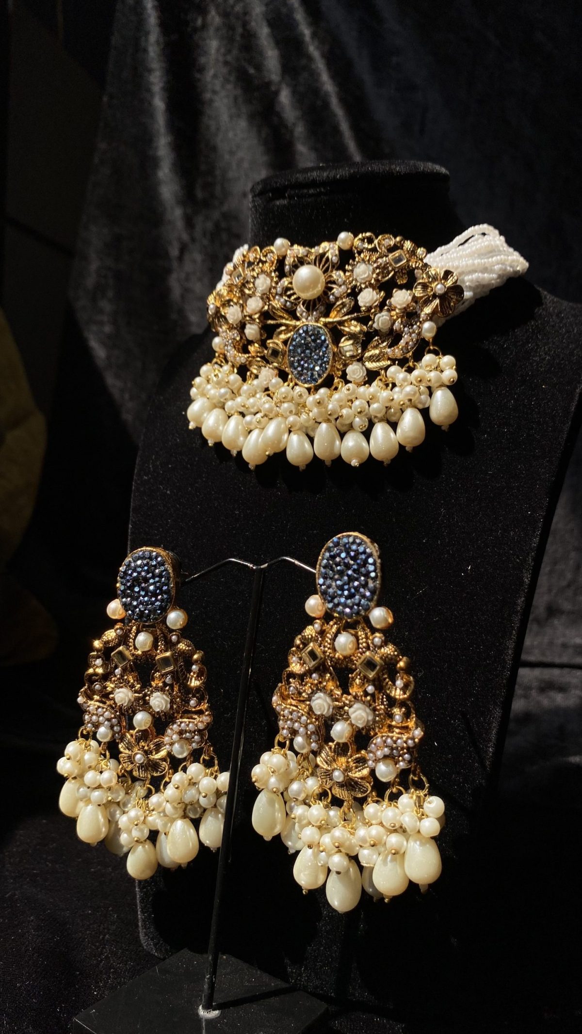 Shafaq Sugarstone Pearl Choker Set