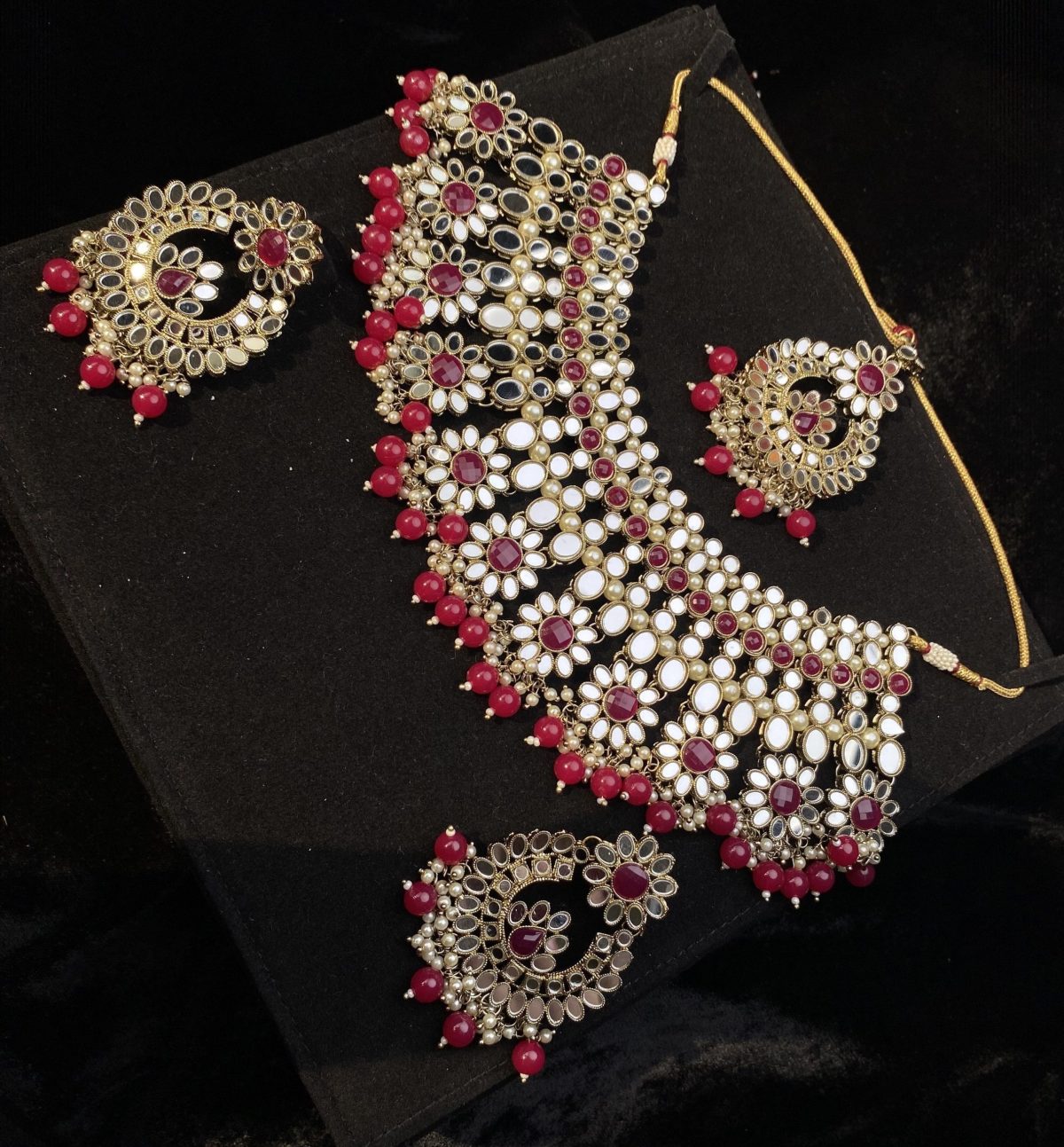 Mirror Radiance Sheesha Necklace Set Magenta