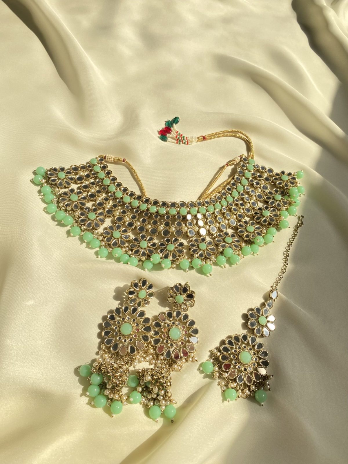 Mirror Radiance Sheesha Necklace Set Mint Green