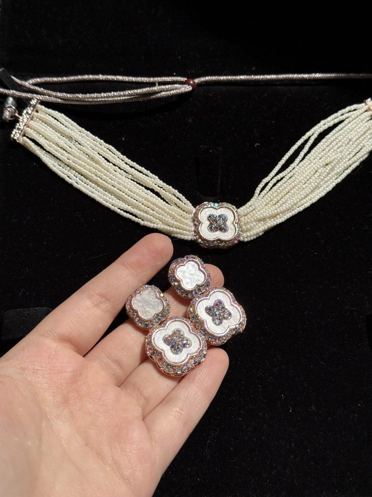 White Enamel Clover Jewelry Set