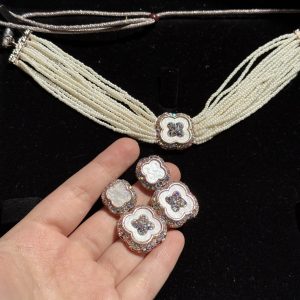 White Enamel Clover Jewelry Set