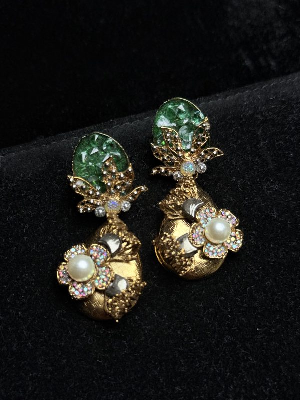 Aurelia Bloom Pearl Earrings with gold frame and crystals in Emerald