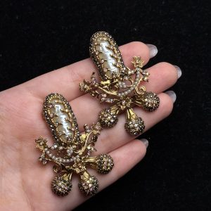 Baroque Pearl Celestial Starburst Earrings black