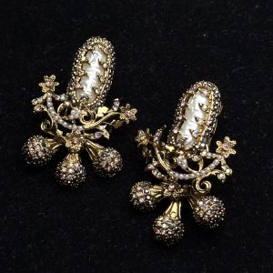 Baroque Pearl Celestial Starburst Earrings black
