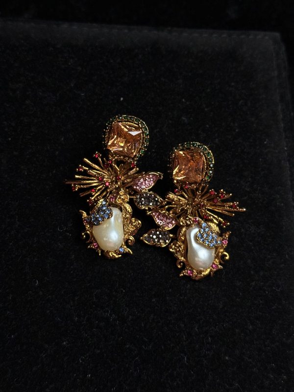 Dewdrop Pearl Earrings with crystal accents in champagne
