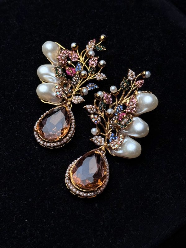 Elora Bloom Pearl & Gem Drop Earrings champagne