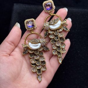Fleur Orchard cascade earrings with crystals and a baroque pearl in purple