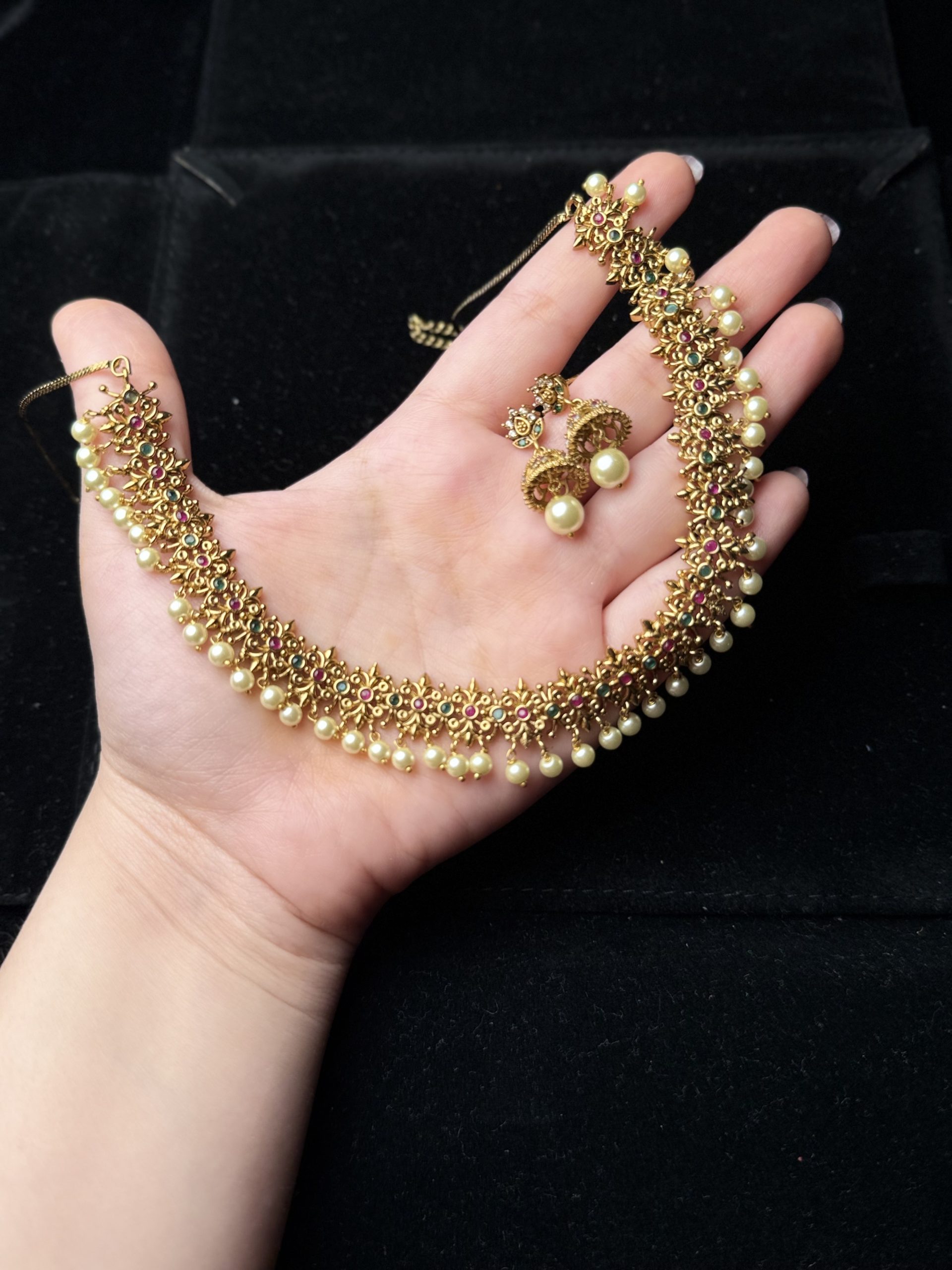 Esha Antique Pearl & Gem Choker Set