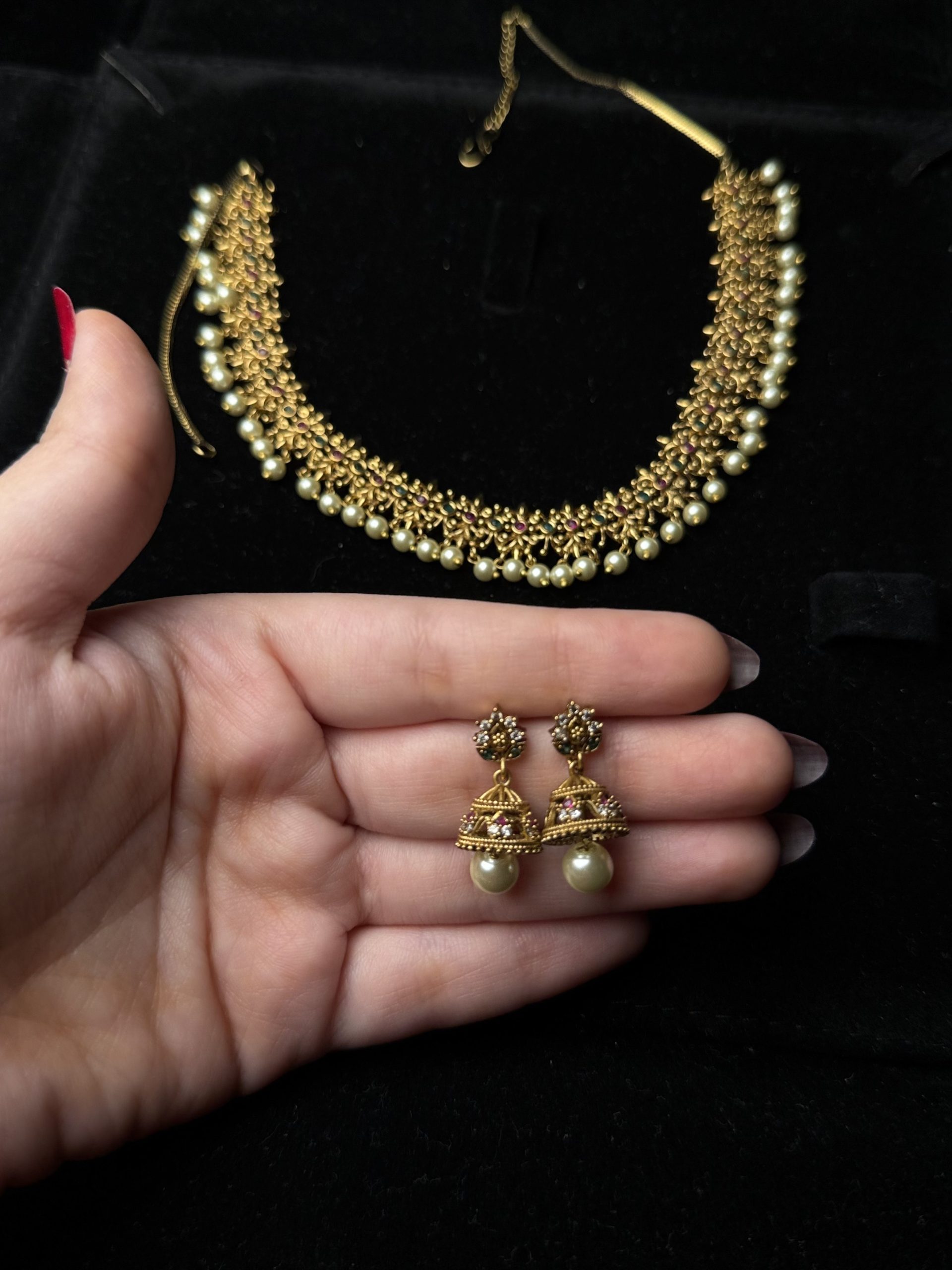 Esha Antique Pearl & Gem Choker Set