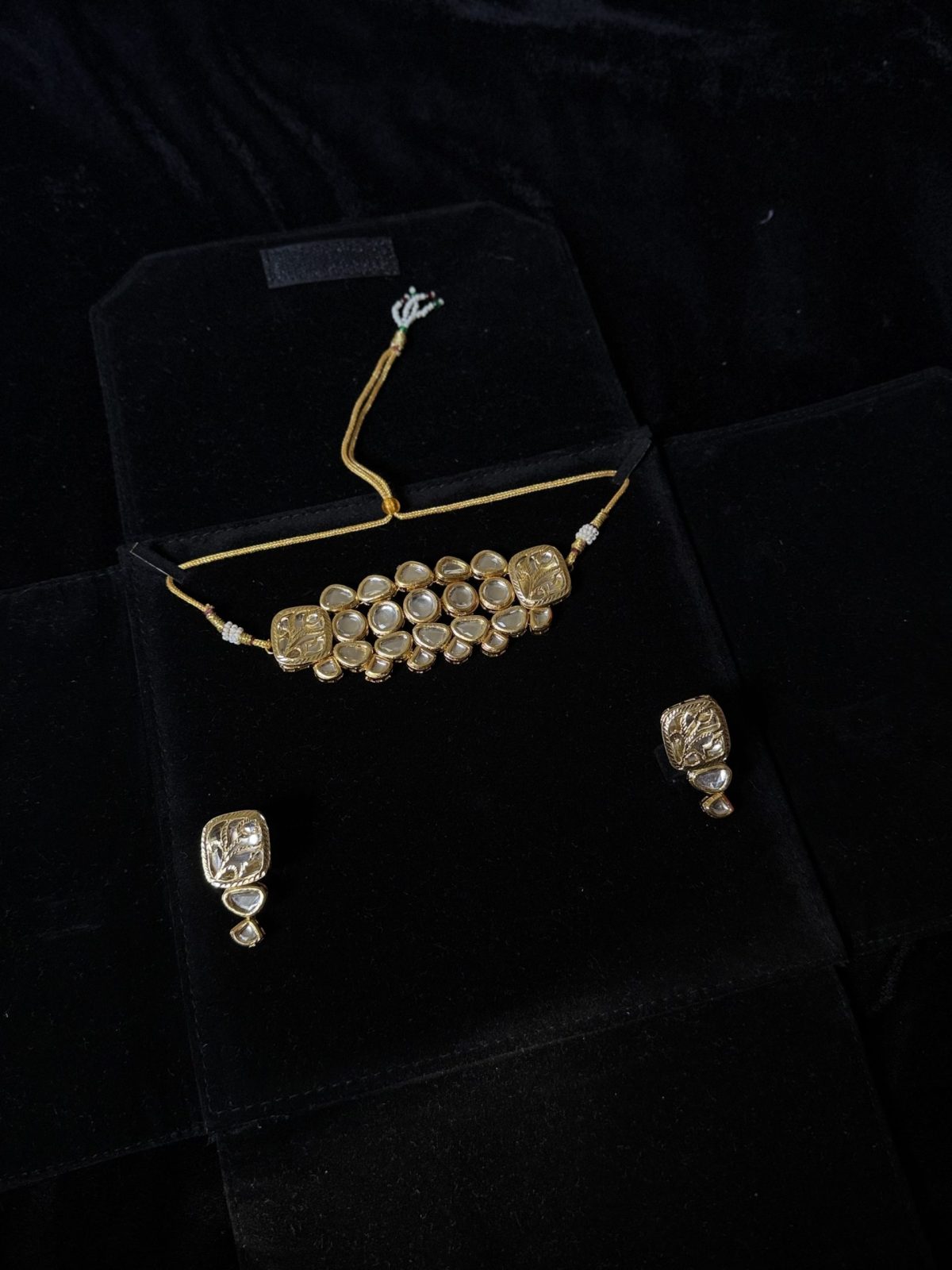 Traditional Kundan Jewelry Set