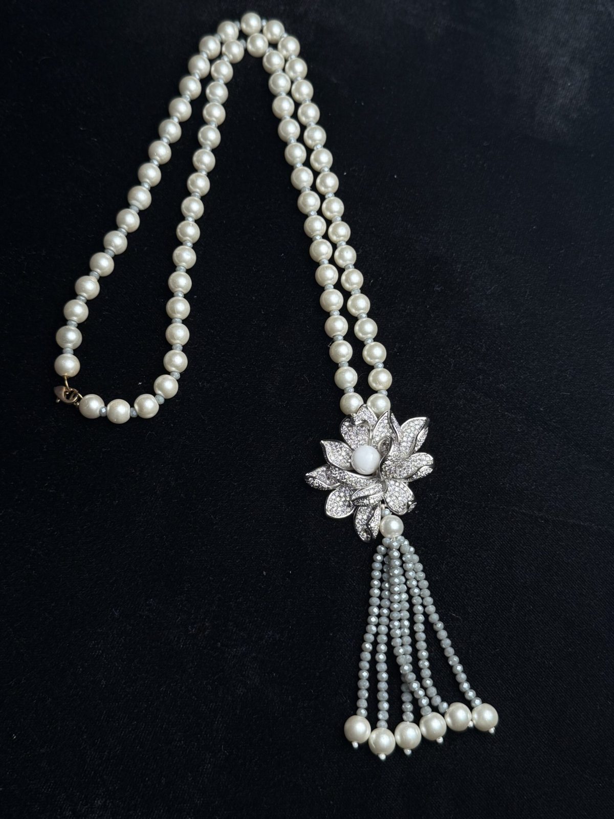 Flower Pearl Sautoir Necklace (Long Fashion Jewellery Mala) Grey - Jewelist.pk