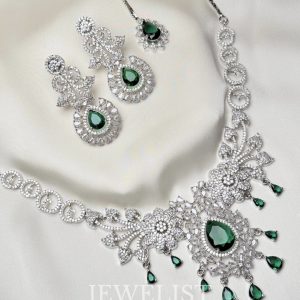 Myra Emerald Earrings & Necklace – Pakistani Jewellery Brand