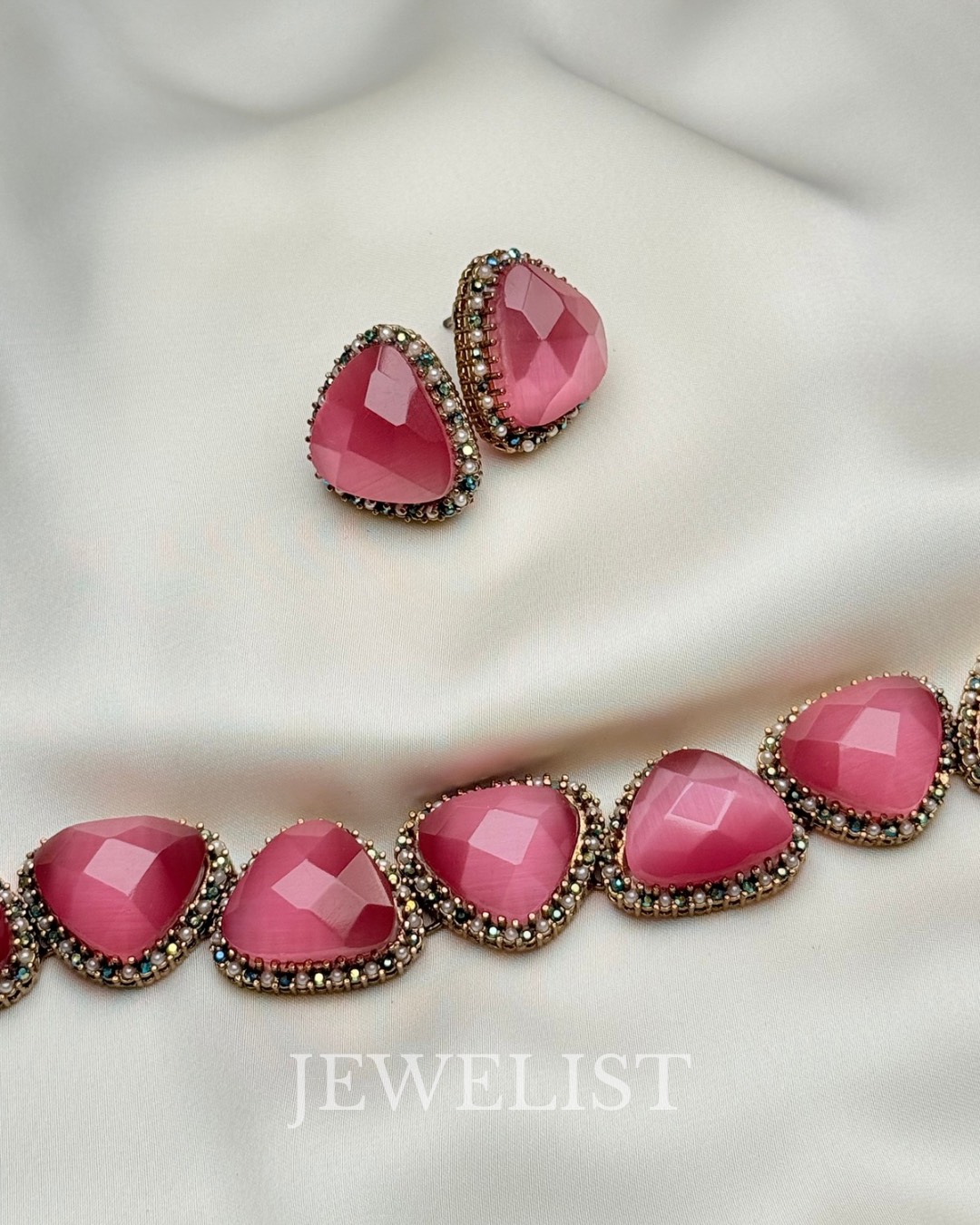 Bubblegum Trigon Choker by Jewelist.pk – Pakistani artificial jewellery set