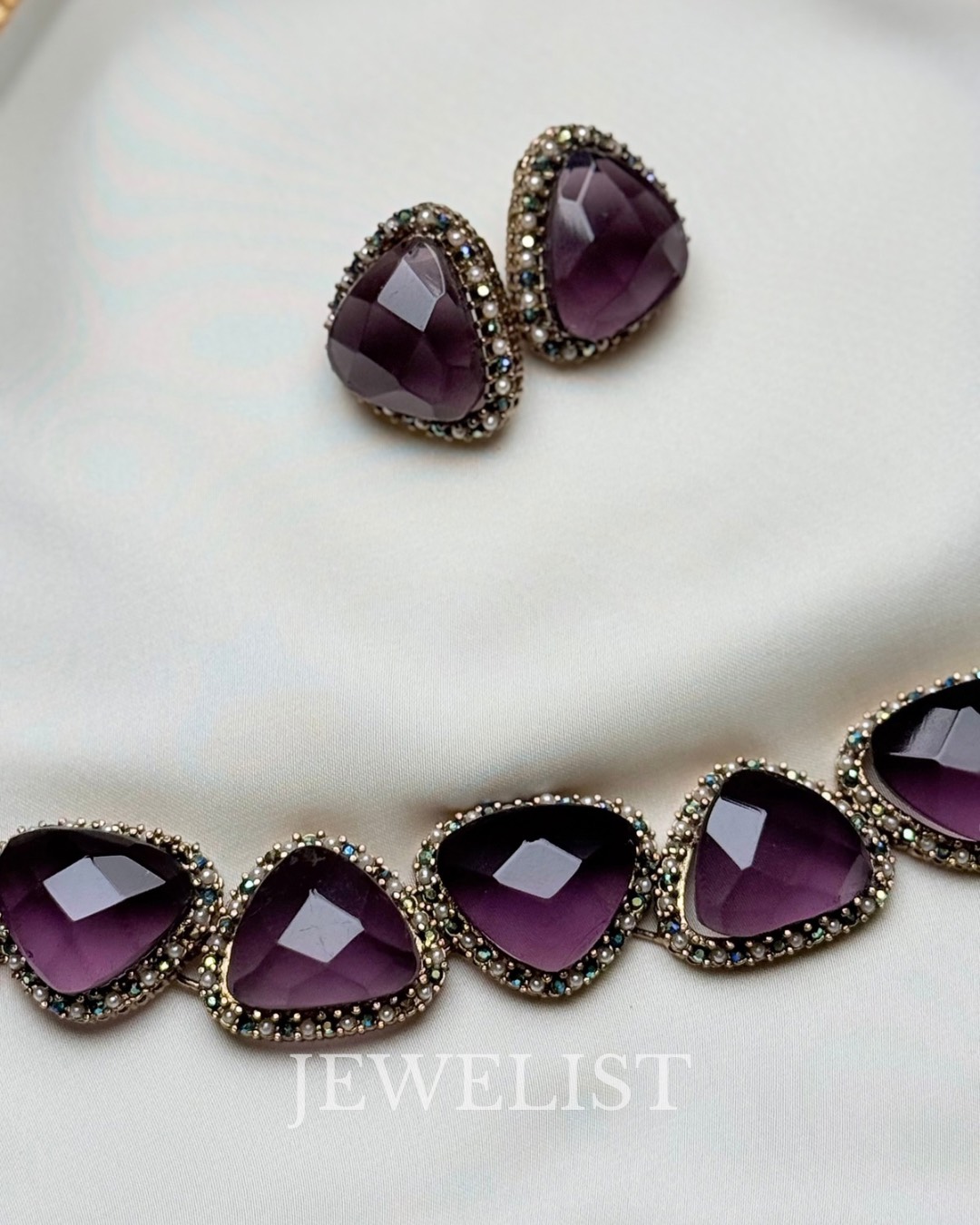 Bubblegum Trigon Choker by Jewelist.pk – Pakistani artificial jewellery set