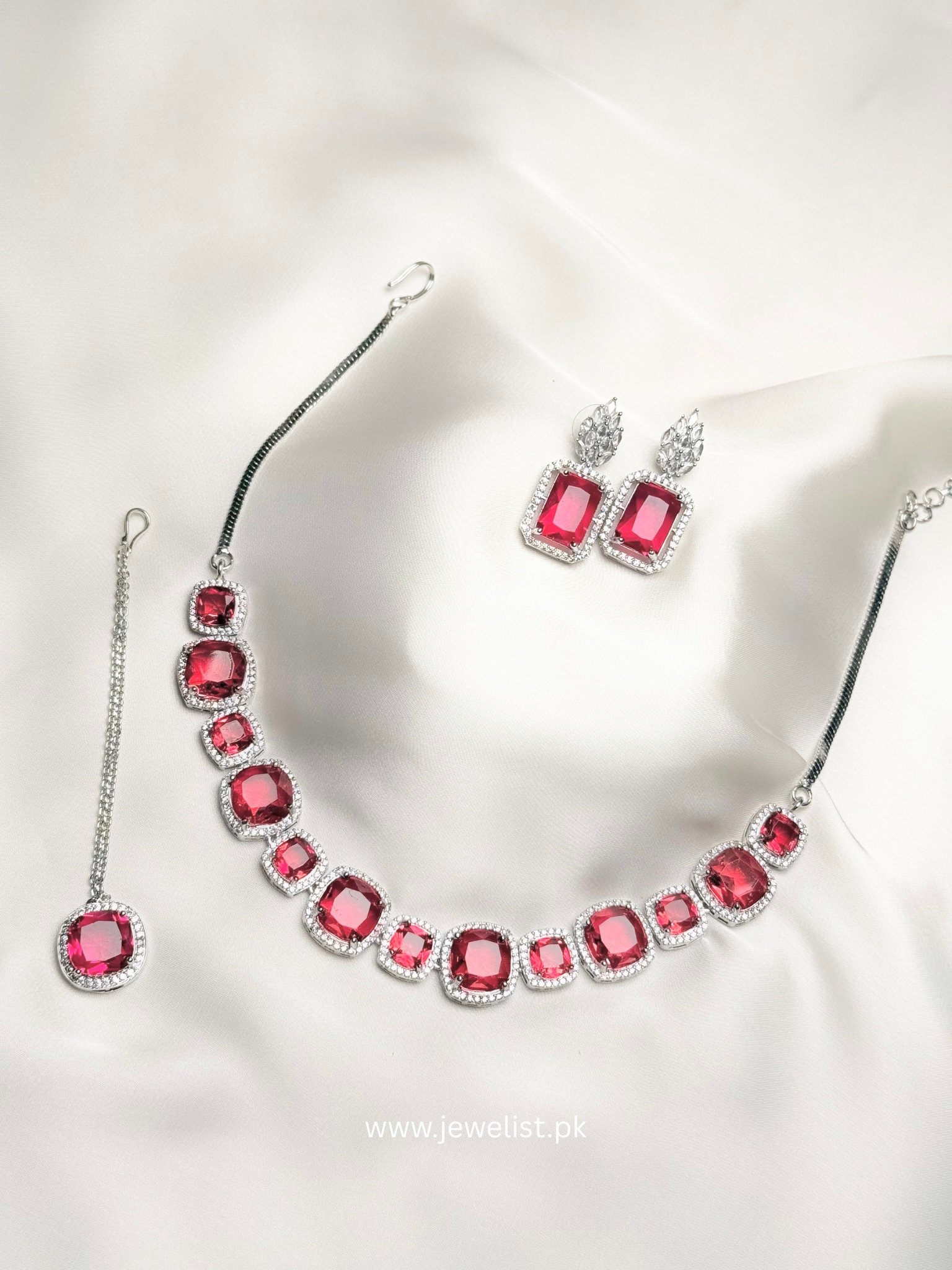 Azure Necklace Set with red cushion accents, matching earrings and forehead ornament