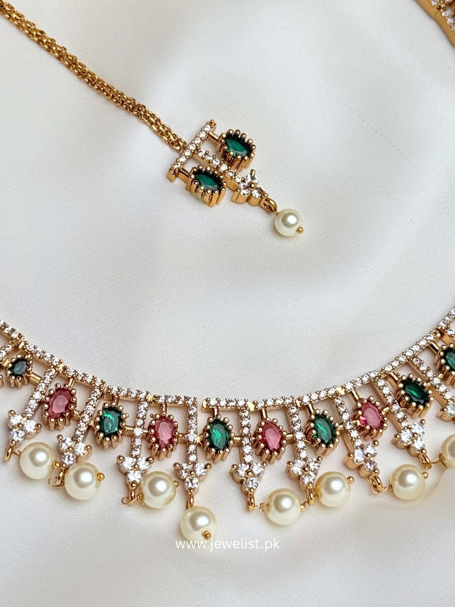 Mehr Moti Choker Set close-up with alternating pink green accents and pearl-like fringe